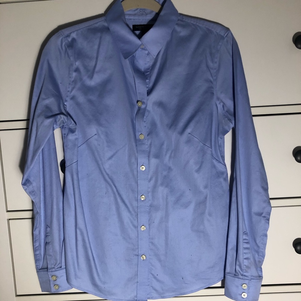 Banana Republic Classic Button-Up